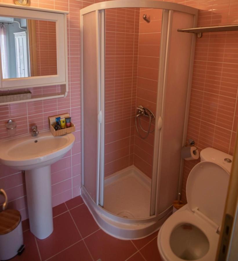 To Mikro Boutique Apartment Λευκάδα Εξωτερικό φωτογραφία
